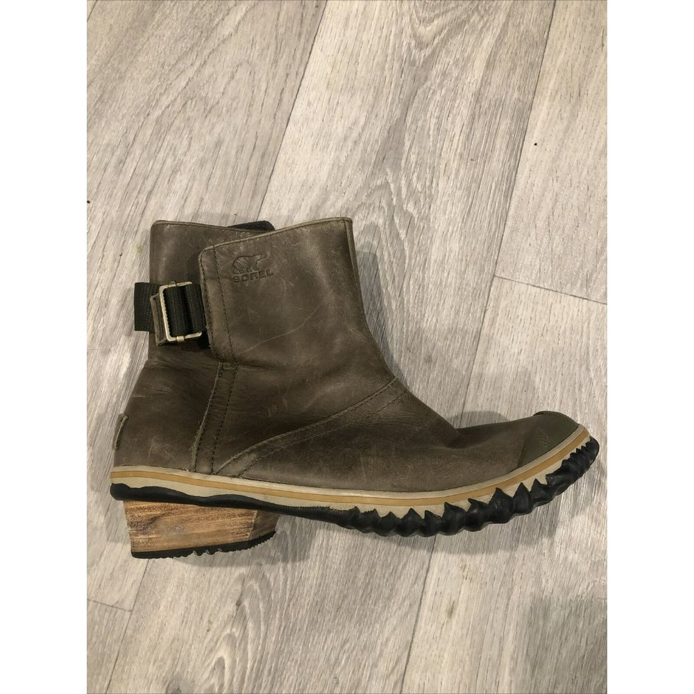 Sorel Womens Size 8.5 Green Leather Ankle Boots NL2156-383  RIGHT ONLY. Only 1